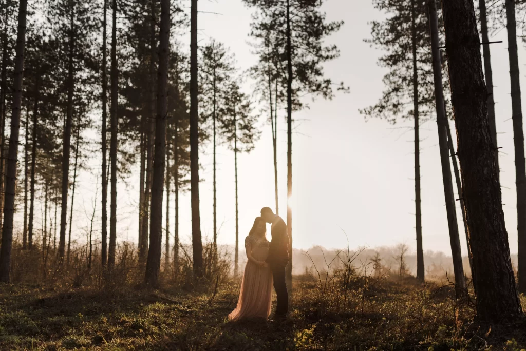 séance grossesse en forêt avec stéphanie daillet photographe